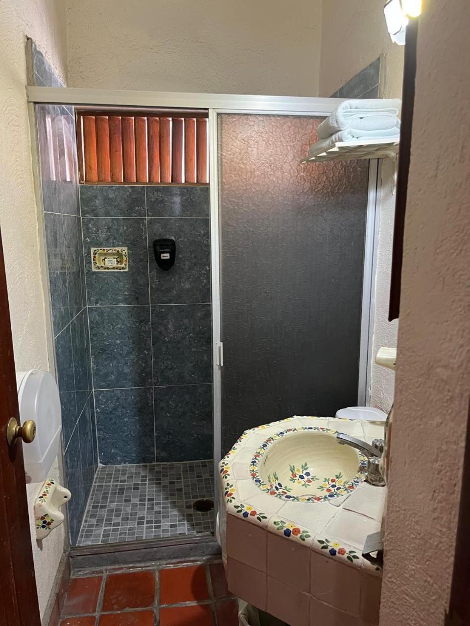 Hotel Casa Shaguiba Crucecita  Zewnętrze zdjęcie